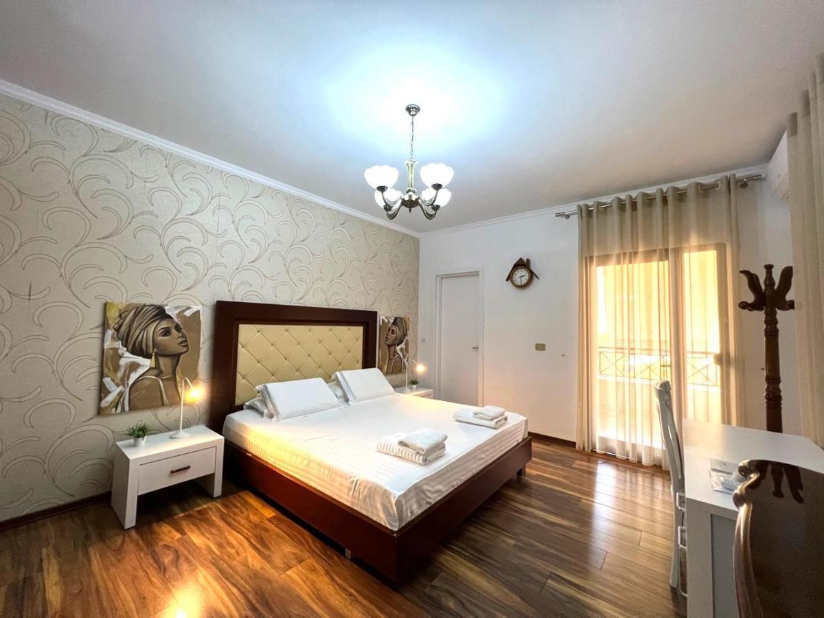 Spacious Family-Friendly Apartment In The Heart Of Bllok Τίρανα Εξωτερικό φωτογραφία