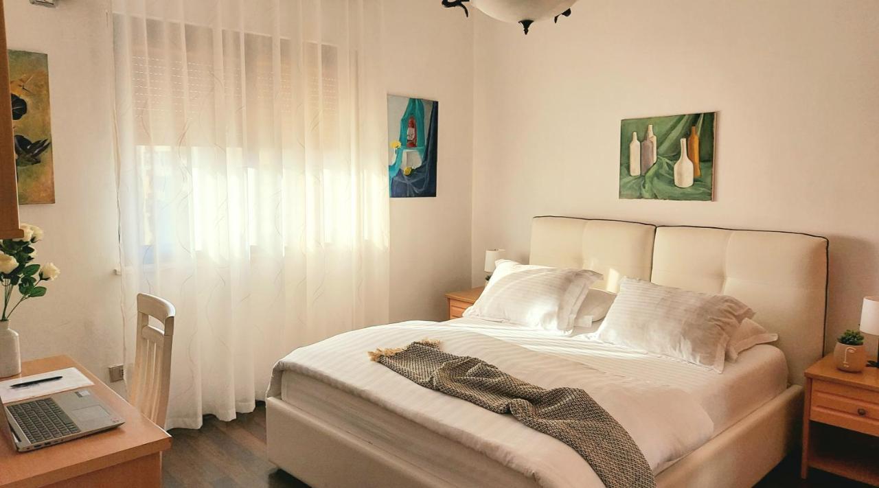 Spacious Family-Friendly Apartment In The Heart Of Bllok Τίρανα Εξωτερικό φωτογραφία
